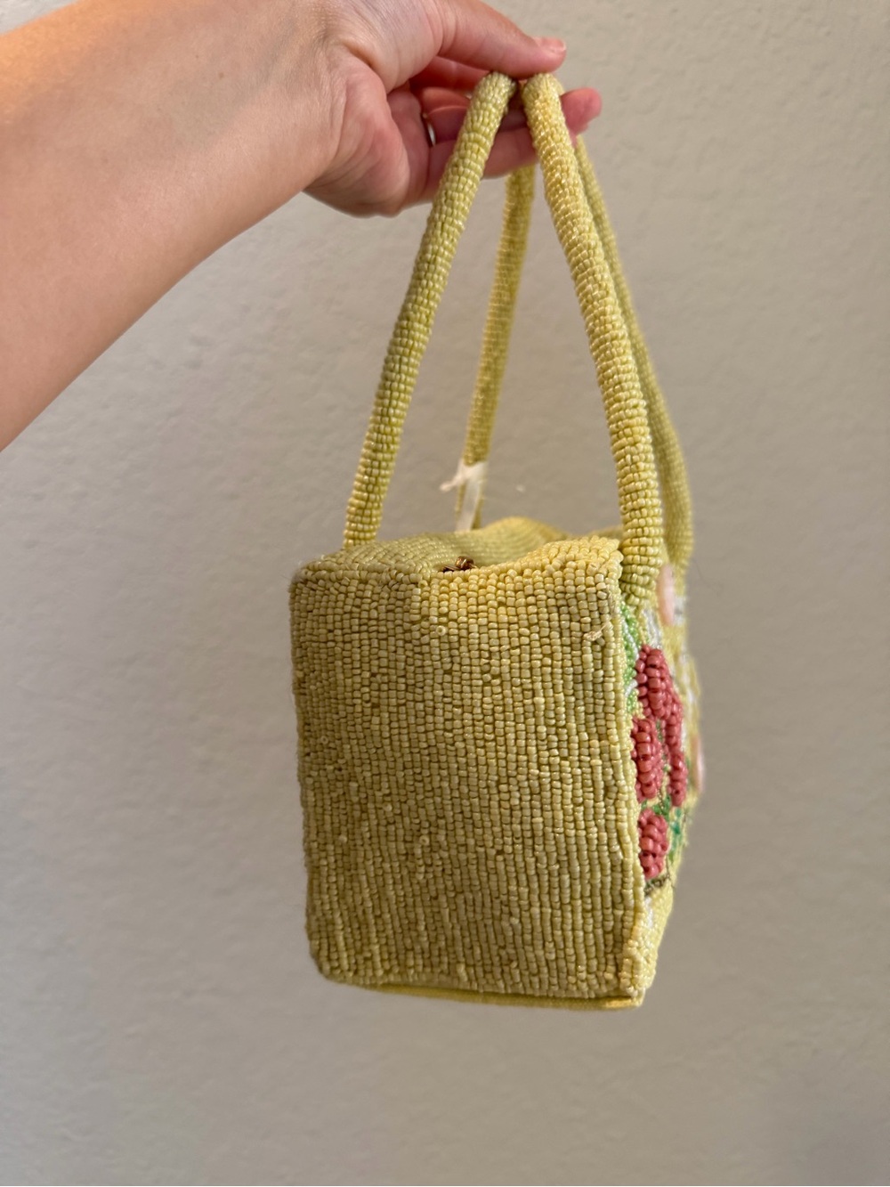 Viral Yellow Floral Beaded Box Style Shoulder Bag New Release - Picture 2 of 4